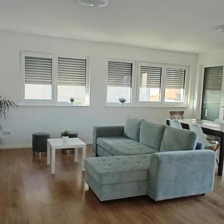 Fürth Neubau Appartement Mit Terasse, Privater Eingang,Parkplatz,Kueche מראה חיצוני תמונה