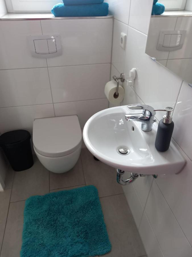 Fürth Neubau Appartement Mit Terasse, Privater Eingang,Parkplatz,Kueche מראה חיצוני תמונה